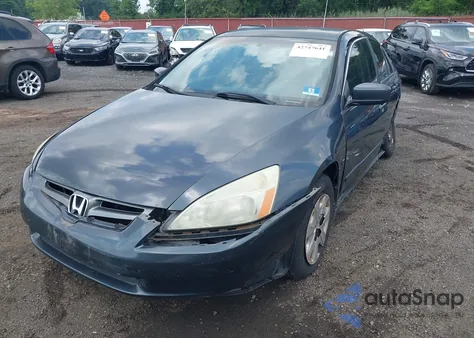 2003 Honda Accord 2.4 Lx z USA, uszkodzony, nr VIN 1HGCM56353A092688